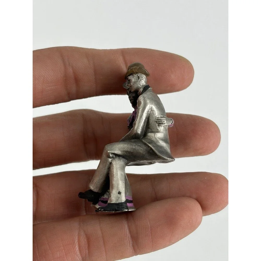 Hudson Pewter Villagers, Couple sitting on a Bench, 2 pc set